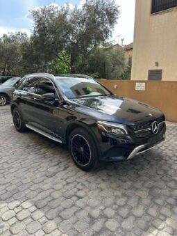 MERCEDES GLC 300 4MATIC 2017 BLACK ON BLACK
