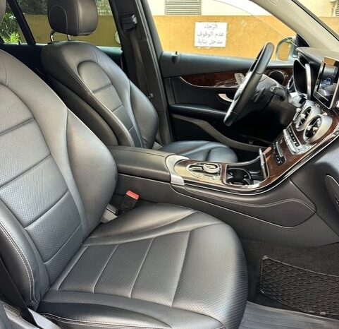 MERCEDES GLC 300 4MATIC 2017 BLACK ON BLACK full