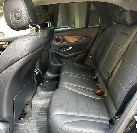 MERCEDES GLC 300 4MATIC 2017 BLACK ON BLACK full