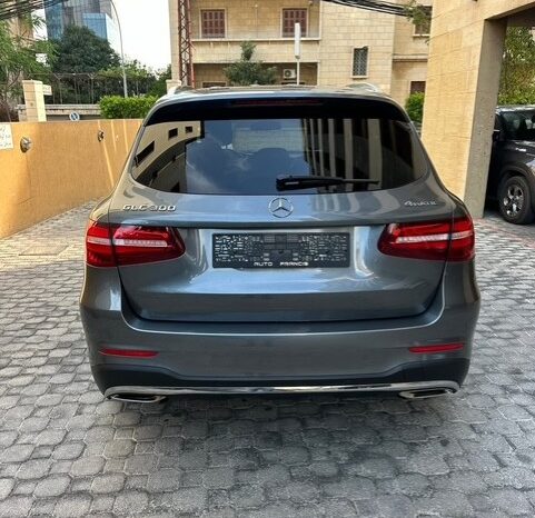 MERCEDES GLC 300 AMG-LINE 4MATIC 2017 GRAY ON BLACK full