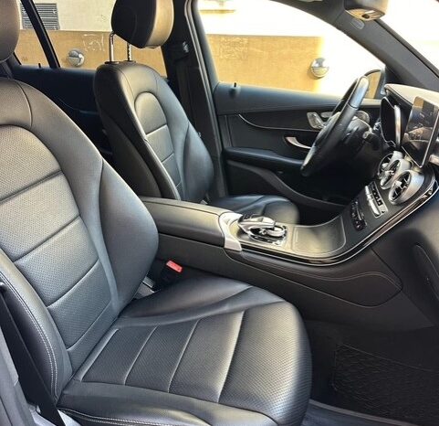 MERCEDES GLC 300 AMG-LINE 4MATIC 2017 GRAY ON BLACK full