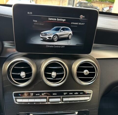 MERCEDES GLC 300 AMG-LINE 4MATIC 2017 GRAY ON BLACK full