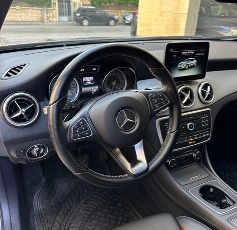 MERCEDES GLA 250 4MATIC 2017 GRAY ON BLACK full