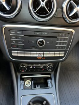 MERCEDES GLA250 4MATIC 2018 BLACK ON BLACK full