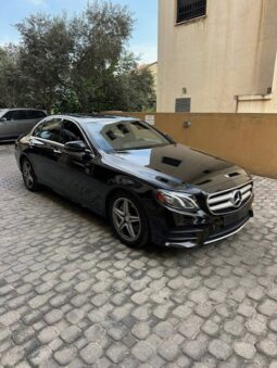 MERCEDES E300 AMG-LINE 4MATIC 2017 BLACK ON BLACK