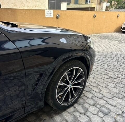 BMW X4 M-PACKAGE X-DRIVE 30i 2019 DARK BLUE ON RED full