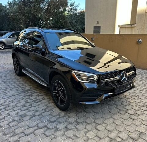 MERCEDES GLC 300 AMG-LINE NP 4MATIC 2020 BLACK ON BLACK full