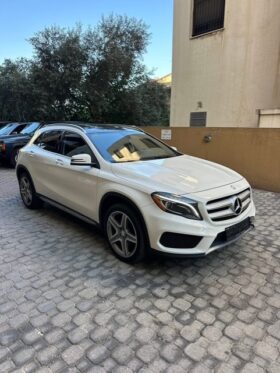 MERCEDES GLA 250 AMG-LINE 4MATIC 2017 WHITE ON BLACK