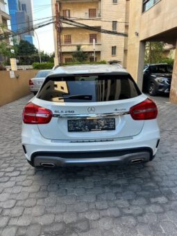 MERCEDES GLA 250 AMG-LINE 4MATIC 2017 WHITE ON BLACK full