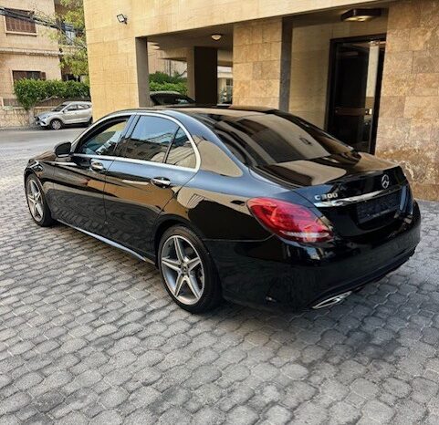 MERCEDES C300 AMG-LINE 4MATIC 2017 BLACK ON TAN full