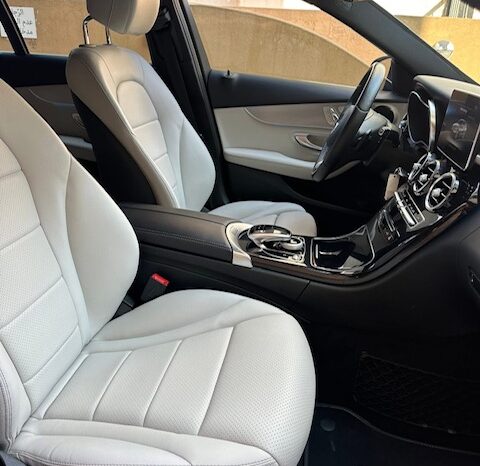 MERCEDES C300 AMG-LINE 4MATIC 2017 BLACK ON TAN full